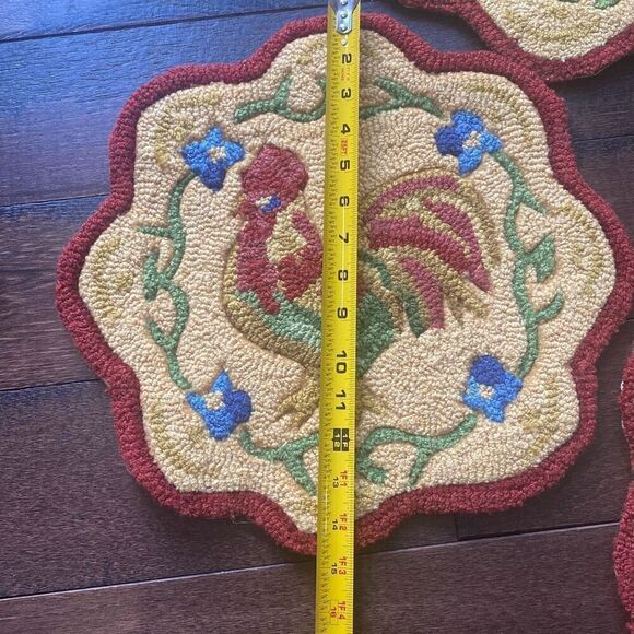 Vintage rooster tapestry placemats set of four 15  inches Granny core cottage co - Picture 4 of 5